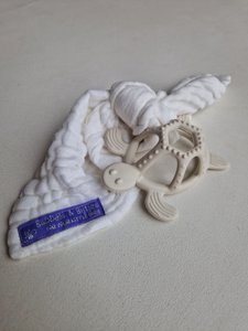 Schildkröten-Beißring weiß mit weißem Stoff