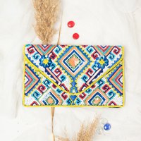 ILIANA CLUTCH