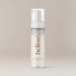 A clear, medium-toned self-tanning mousse that provides a natural-looking glow.