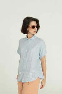 12h - squared shirt