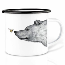 Enamel cup with a wolf illustration and the text "The encounter". The cup is available in 300 ml and 500 ml sizes.