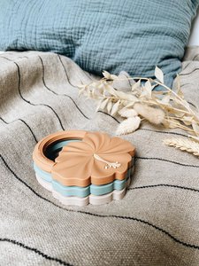 Hibiskus-Beißring, Löwe und Lea, Beißrassel, 4 verschiedene Farben