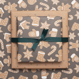 Doppelseitiges Geschenkpapier Weihnachten "Lebkuchen" Weihnachtsplätzchen in Beige und Braun aus 100% Recyclingpapier