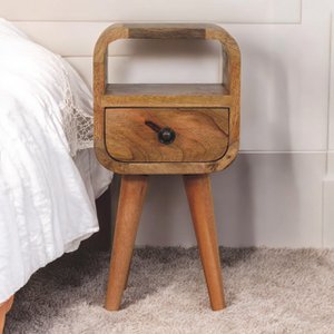 Extra Mini gebogener Nachttisch aus massivem Holz mit offener Nische, helles Eichenholz-Finish