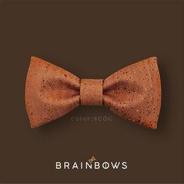 Cognac-colored bow tie with a textured, speckled pattern. Made of high-quality materials for a stylish and sophisticated look.