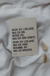 Stamped Postcard "Wenn ich loslasse"