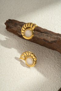 Böhmische Ohrringe Spiralschale Seastury Stone Katze Auge in Edelstahl