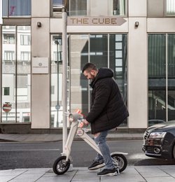 45 km officielle Cruzaa E Scooter Racing White Pro