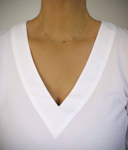 18 Karat vergoldete Halskette mit Black Diamond-Kristallen