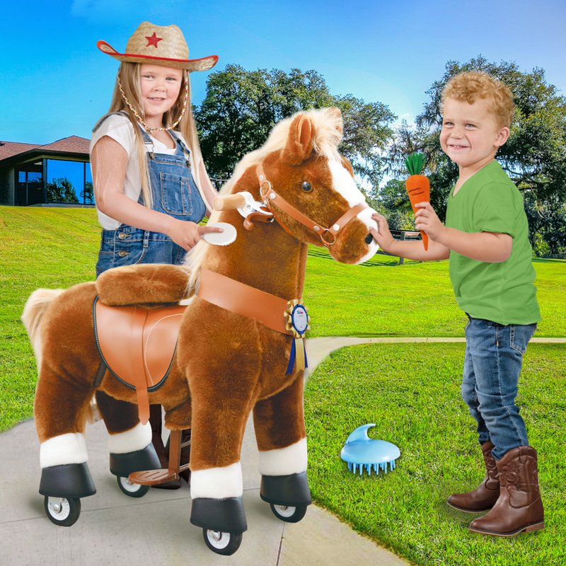 PonyCycle Spielzeugzubehör Futter- und Pflegeset – Pink und Blau, 5-teiliges Sortiment, Fellpflegebürste, Haustierbürste, Karotte, Aufkleber, Namensschild