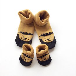 Sæt sokker mor & baby Leo lion