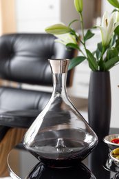 EDZARD decanter carafe Frederick, hand-blown crystal glass with platinum rim, H 27 cm, capacity 2.1 liters