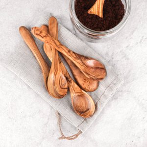 Handgemaakte kleine olijfhouten lepels – natuurlijk houten keukengerei