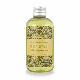Grapeseed oil, a lightweight, non-greasy moisturizer. Ideal for all skin types, it absorbs quickly and leaves skin feeling soft and nourished.