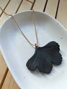 Ginkgo (black)