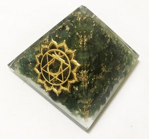 Orgonite piramide - Hartchakra: Groene aventurijn