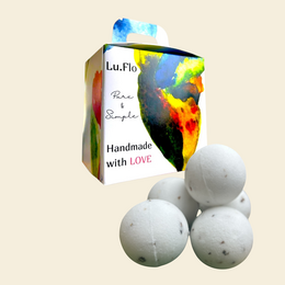  White round bath bombs, rose petals, handmade, kraft box packaging, spa gift set