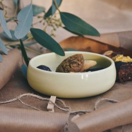bowl / bowl