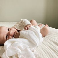 Muslin with crochet piping - light pink