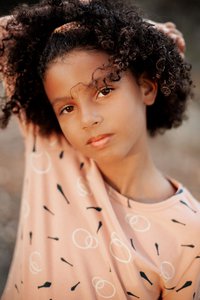 Juggling print pink unisex t-shirt