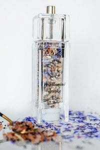 Gourmet aromatic salt blend - Himalayan salt with cornflower petals