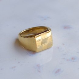 Sacra - Geometric Gold Check-board Block Ring