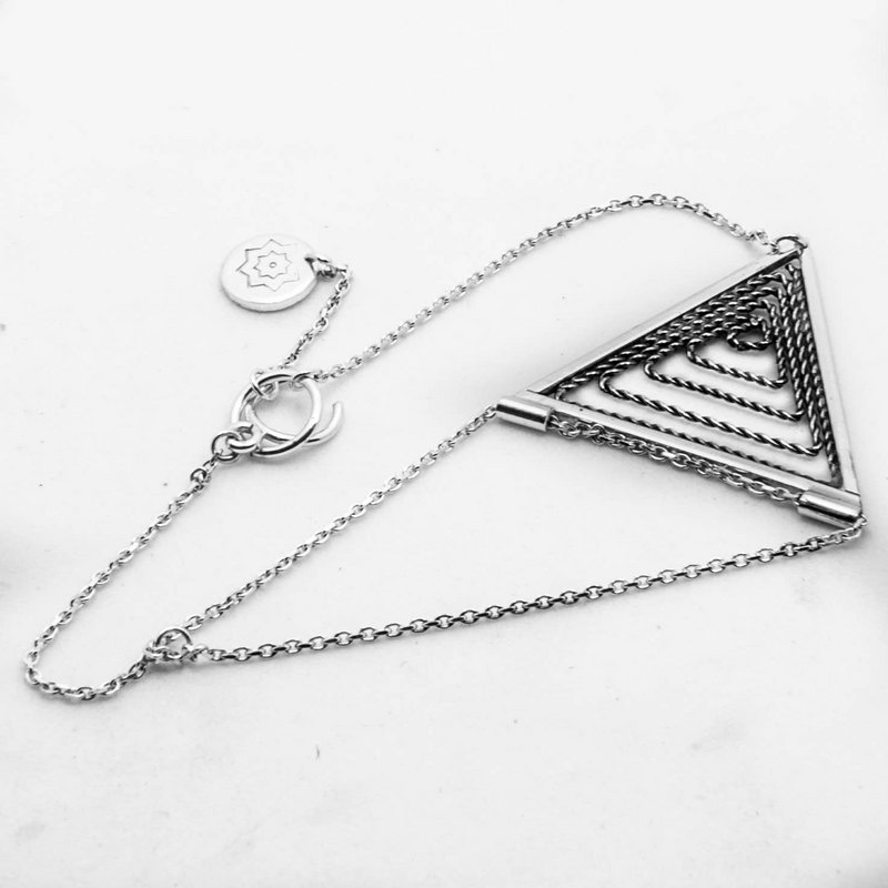 BlackMountain Pulsera Pequeña Filigrana Hecha a Mano