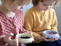Children's tableware set (cup and bowl)