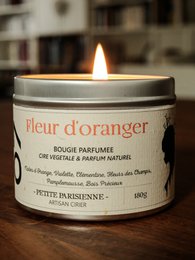 Candela profumata ai fiori d'arancio