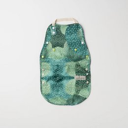  Soft, absorbent bib with a cloud and star pattern in pastel colors. Made of high-quality cotton material for comfort and durability.