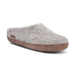 Gray felt slipper with leather sole. Cozy and comfortable indoor shoe.