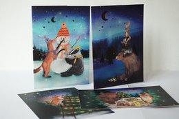 Hanging up Christmas card stars with foil stamping