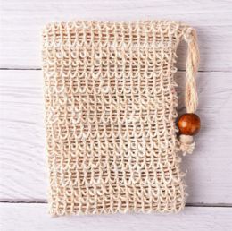 Sisal bag, solid shampoo travel bag, made of natural fibers, beige color, woven texture, compact and portable design, suitable for toiletry storage and travel.