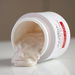 LIGHT CREAM - Hydraterend + Stralend