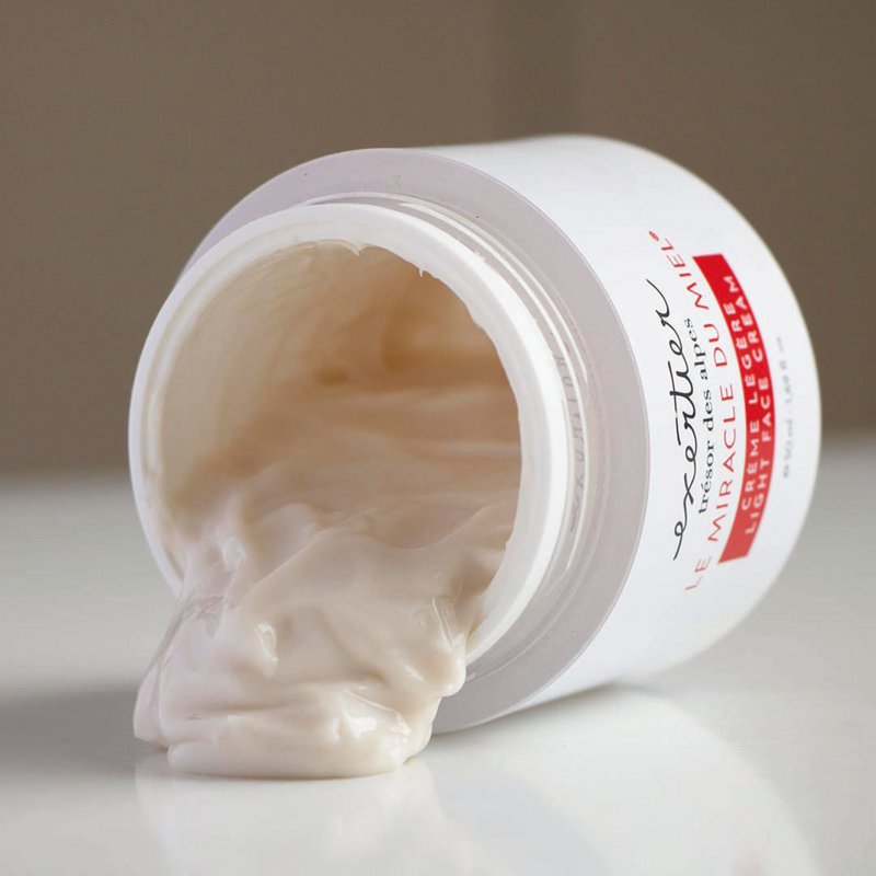 LIGHT CREAM - Hydraterend + Stralend