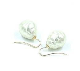 Boucles d'oreilles petites perles baroques, couleur blanc