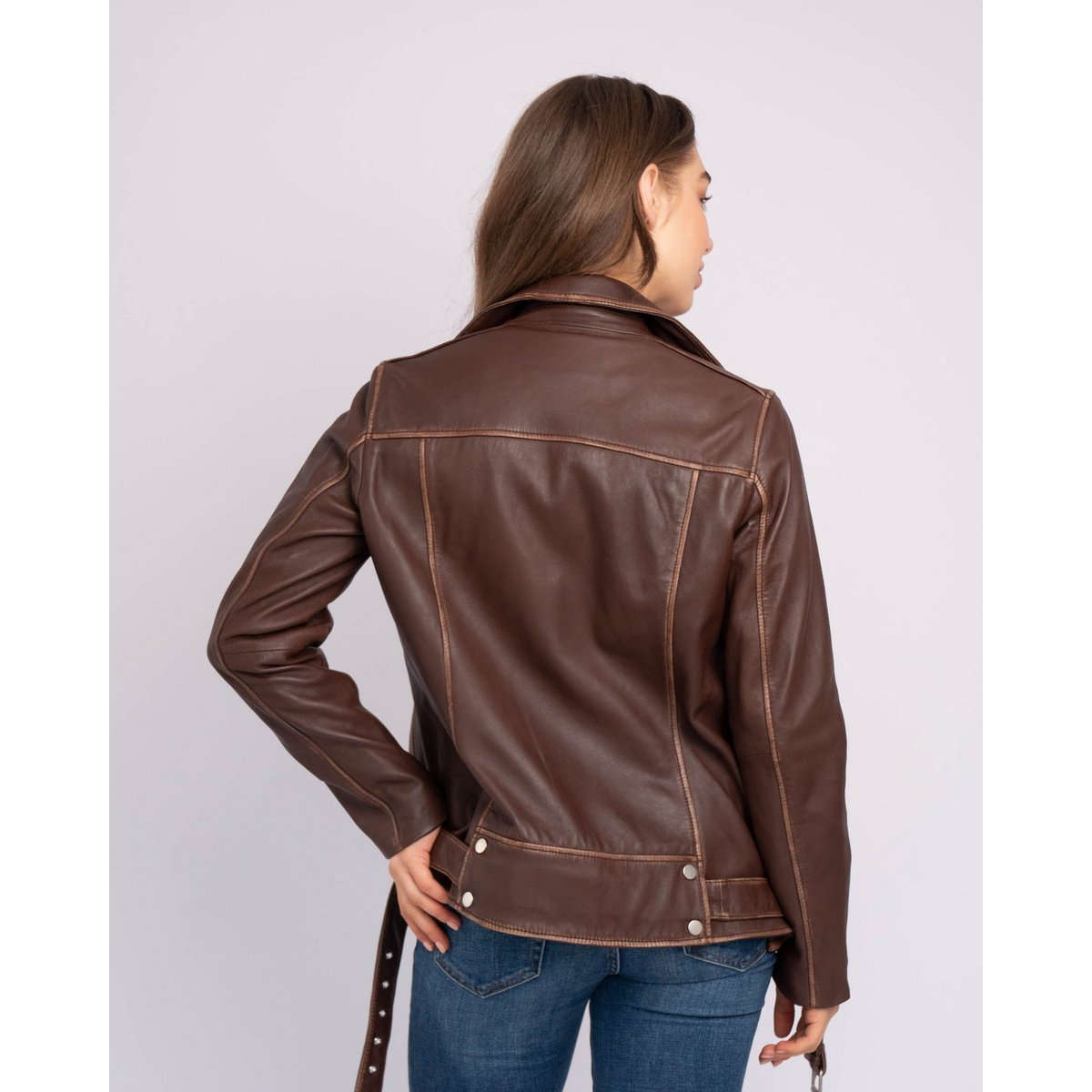 Berlin │ Übergroße Lederbikerjacke