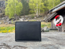 Lundholm Leder-Geldbörse für Herren in Braun und Bieröffner-Schlüsselanhänger aus echtem Leder – passendes Set in luxuriöser Geschenkbox – Vatertagsgeschenk, Vatertagsgeschenkpaket – Geschenk für Männer, Flaschenöffner, Herrengeschenke, Vatertagsgesc