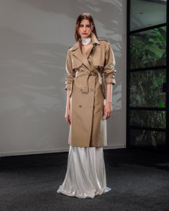 Belted trenchcoat