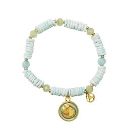  Heart-shaped zircon pendant necklace in white, champagne, blue, red, and green color variants, with and without gift box.