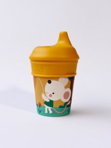 Gelbes Trinkbecher-Mitglied