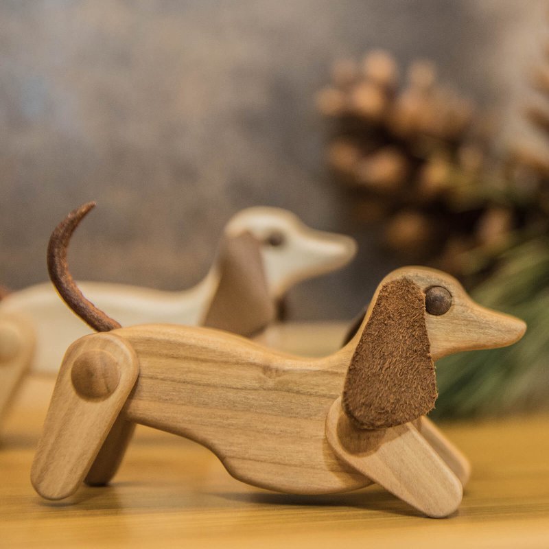 Dach The Wooden Dog