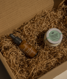 Moisturizing facial cream for dry, combination, and oily skin types. Available in different formulas to address various skin needs.