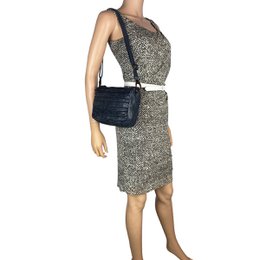 Borsa A Spalla Da Donna Realizzata In Pelle Lavata In 4 Colori