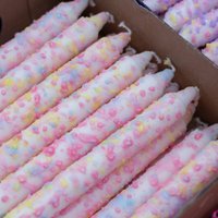 Spitzkerzen – Regenbogenkonfetti