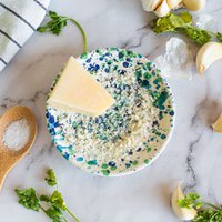 Ceramic Plate Garlic Grater SMALL / Coral