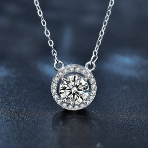 Sprankelende Moissanite Halo ketting