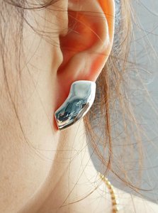 Unieke zilveren Armor Wrap oorbellen