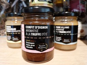 Onion confit flavored with summer truffle