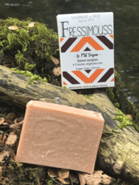 Green mandarin and red clay soap bar with natural ingredients.